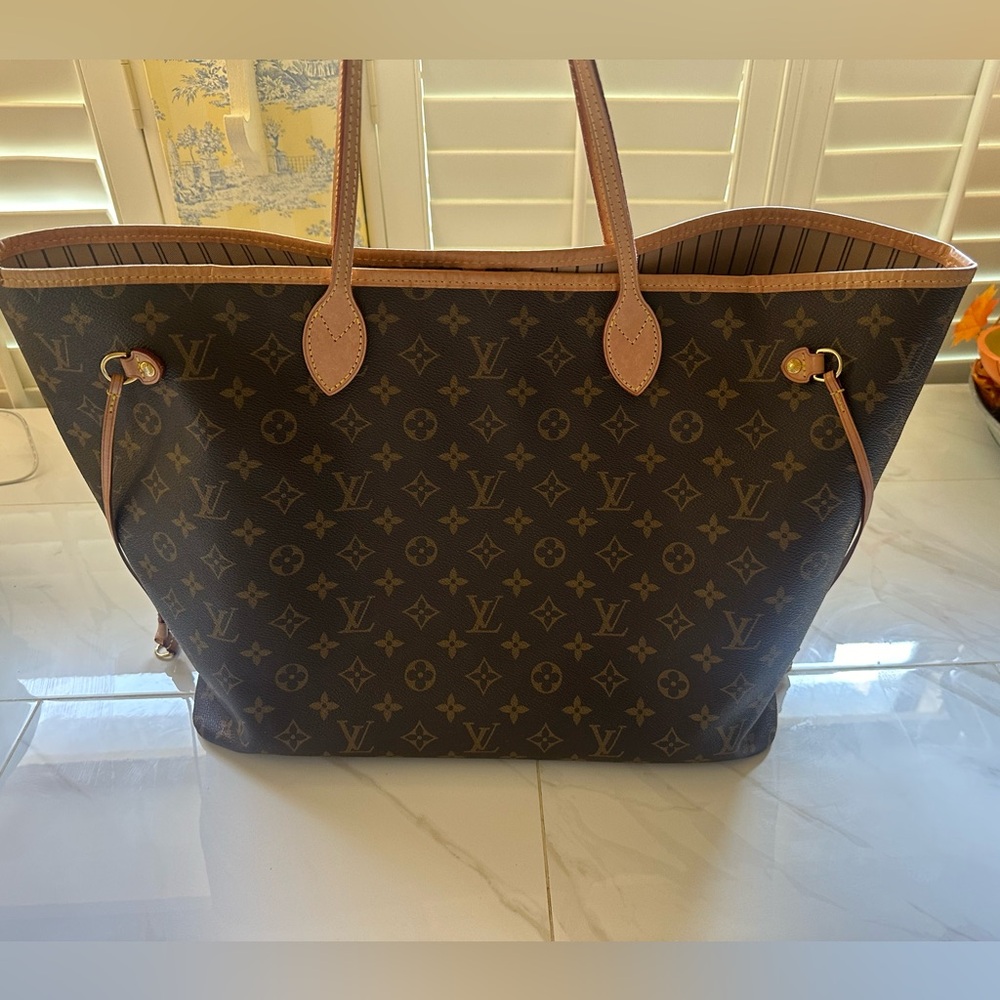 Monogram Louis Vuitton GM Neverfull